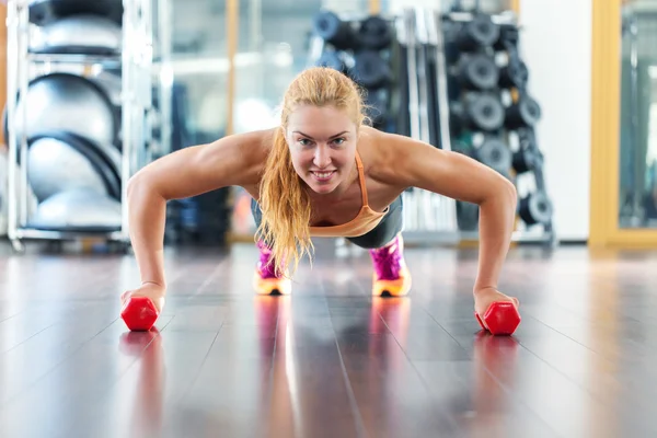 Workout in the gym — Stock Photo, Image