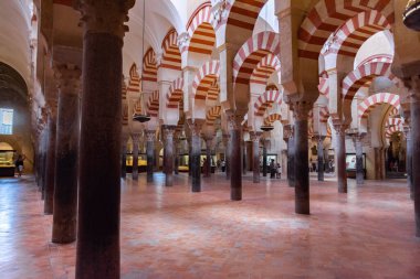 Etkileyici tarihi yapının güzel iç mekanı