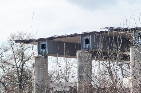 Puente edificio abandonado —  Fotos de Stock