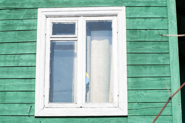 古い家の窓 ストックフォト