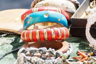 Takı, el yapımı, adil