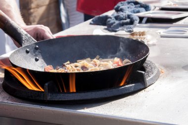 Erişte deniz ürünleri Pan