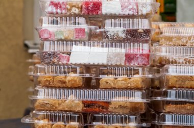 bir kutu içinde tatlılar