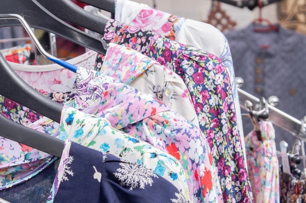 Elbise askısı Fuarı