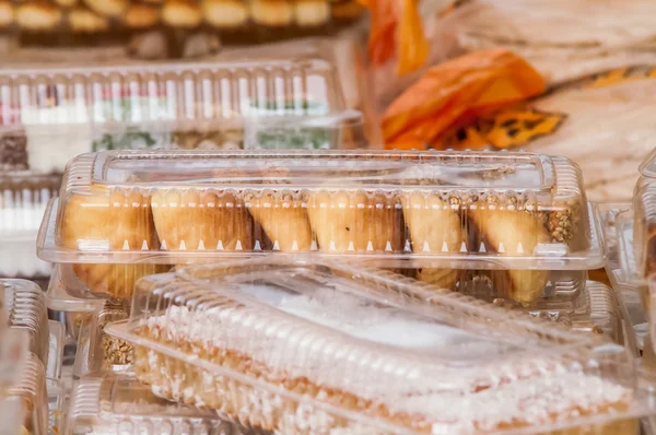 bir kutu içinde tatlılar