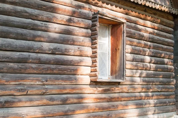家の中の木製の窓 — ストック写真