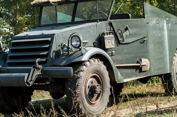 Ročník vojenské nákladní automobil — Stock fotografie