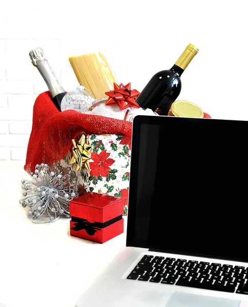 christmas box whit food for e-commerce
