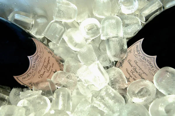 Degustazione Dom Perignon Champagne Vintage Rosa Foto Stock Royalty Free