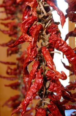 Havada kurutulmuş nduja salamı hazırlamak için kullanılan Calabrian baharatlı biberi.