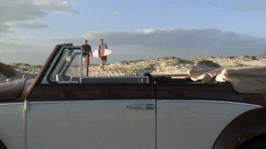 Bir arabaya almak erkekler