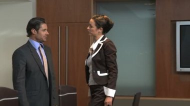 Tebrik ve birlikte çalışan iş adamları