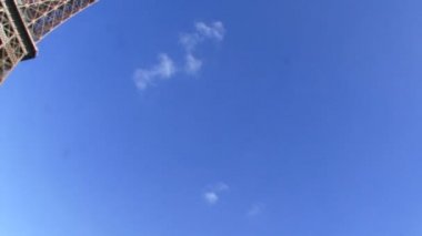 Paris 'teki Eyfel Kulesi