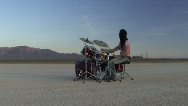 Female playing drums — Stock Video