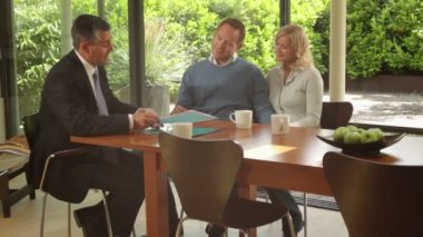 Satış kişi gösteren belgeler