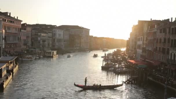 Gondoler på Grand Canal — Stockvideo