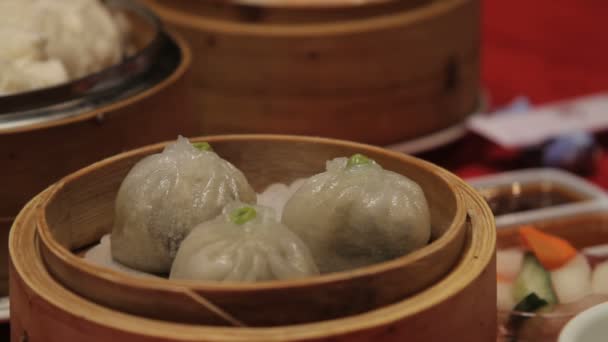 Dim sum in chinese restaurant — Stock Video