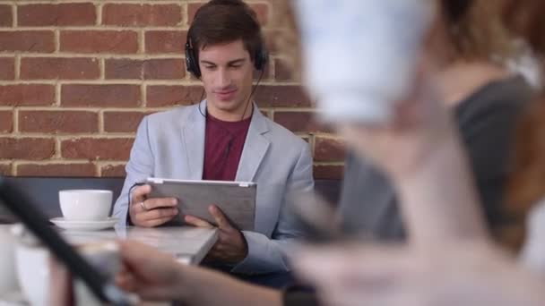 Man listening music — Stock Video