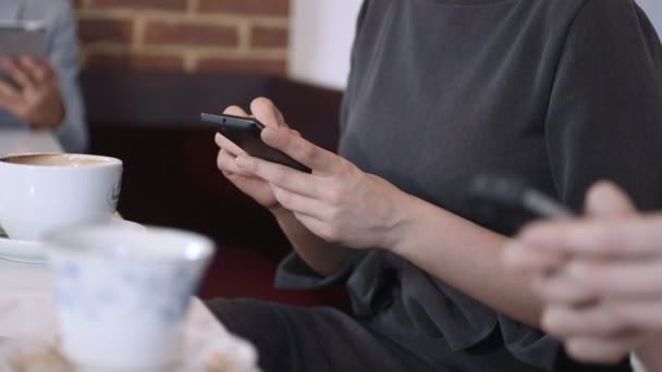 Woman using smart phone — Stock Video
