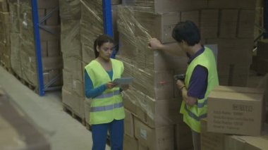 Mühendisler dijital tablet kullanma