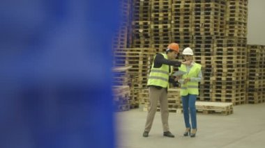 Mühendisler dijital tablet kullanma