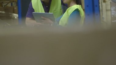 Mühendisler dijital tablet kullanma