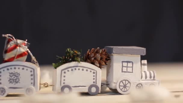 Маленький Рождественский Поезд Белый Паровоз Ручной Работы Рождественское Настроение Зимняя — стоковое видео