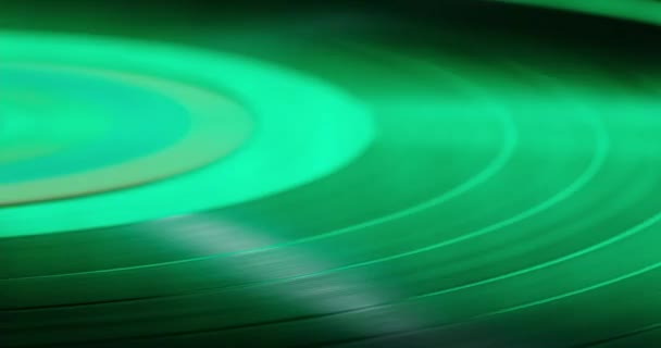 Vinyl ρεκόρ σε αναβοσβήνει πολύχρωμα φώτα νέον — Αρχείο Βίντεο