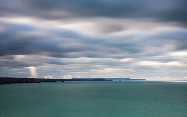 Los Rayos Del Sol Cielo Tormenta Vista Desde Wheal Coates — Foto de Stock