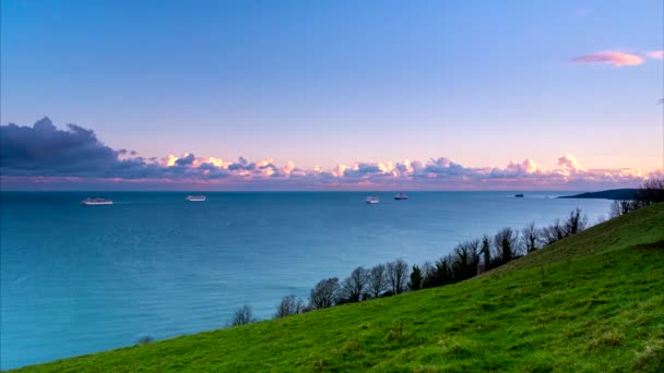 Günbatımında Ngiltere Nin Devon Kentindeki Torquay Tarlalarından Feribot Yolculuğunun Hızlandırılmış — Stok video