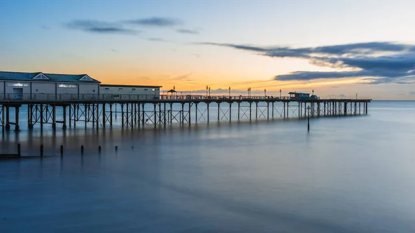 Sonnenaufgang Bei Langzeitbelichtung Des Grand Pier Teignmouth Devon England Europa — Stockfoto