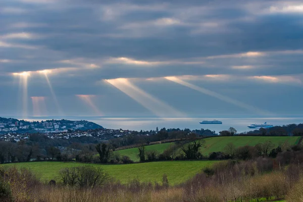 Dancing Rays Sunrise Torquay Burial Ground Fields Devon England Europe — Foto de Stock