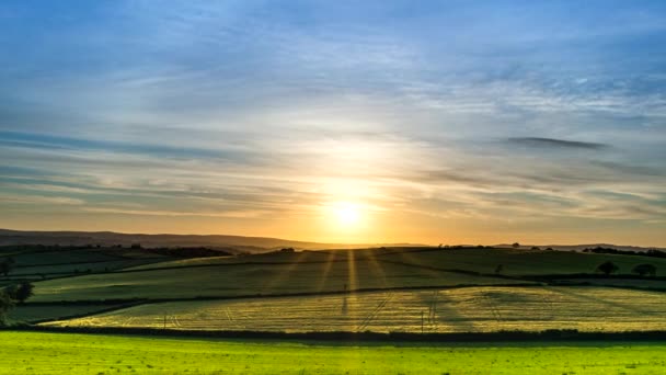 Zachód Słońca Nad Polami Time Lapse Movie Berry Pomeroy Village — Wideo stockowe