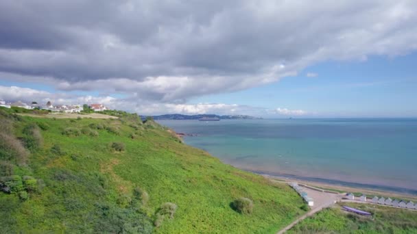 Klippor Över Broadsands Beach Från Drönare Paignton Devon England Europa — Stockvideo