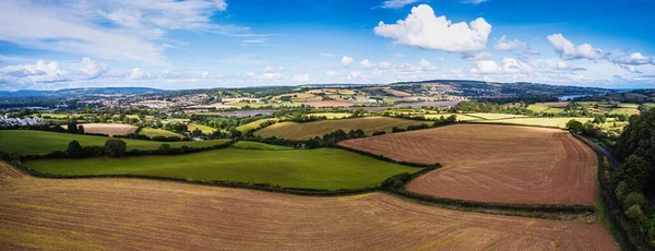 River Teign上のフィールドとメドウズのパノラマ デヴォン イギリス ヨーロッパ — ストック写真