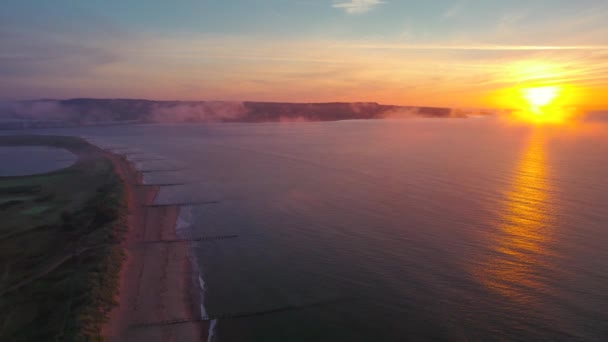 Рассвет Над Exmouth Dawlish Warren Beach Дрона Devon Англия Европа — стоковое видео