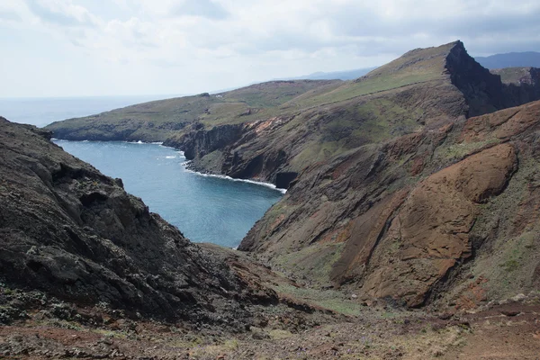 El sendero hacia el Cabo de Ponta de Sao Lourenco, Madeira, Portugal, Europa —  Fotos de Stock