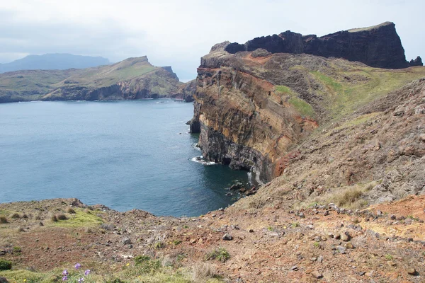 El sendero hacia el Cabo de Ponta de Sao Lourenco, Madeira, Portugal, Europa —  Fotos de Stock