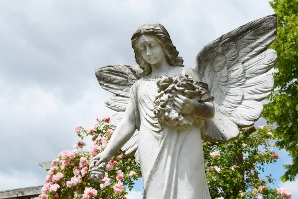 Angel Statue - Angels from Putney Cementary in London, England — Stock Photo, Image
