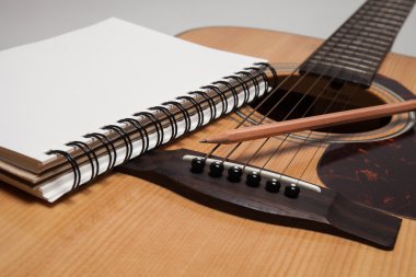 defter ve kalem gitar