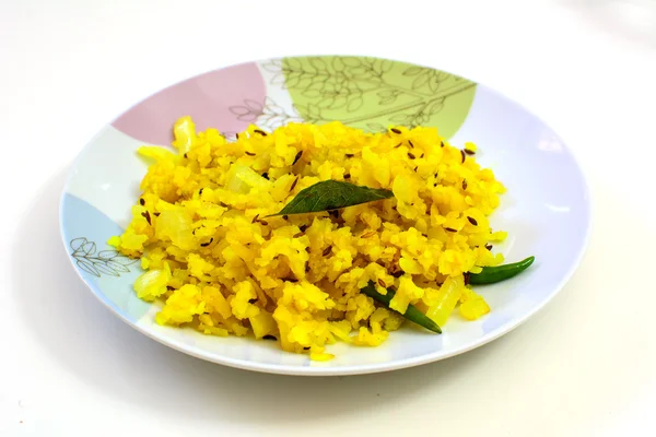 POHA, Hindistan'da bir popüler kahvaltı öğesi