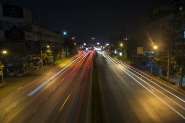 Bangkok - 2 Ağustos 2014, uzun pozlama Rama gece trafik 