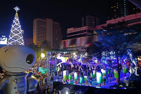 BANGKOK Dezembro 31: Natal e feliz ano novo festival em c — Fotografia de Stock
