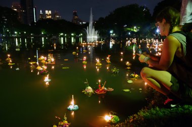 Bangkok Tayland 6 Kasım 2014 - yumru Loy krathong Festivali