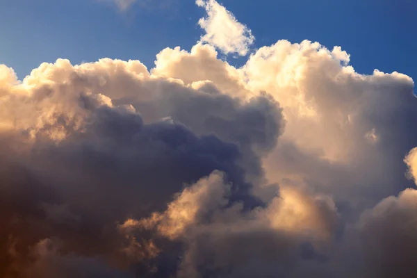 günbatımı gökyüzü arkaplanı