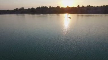 Anteni: Sup yatılı genç kız