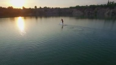 Anteni: Sup yatılı genç kız