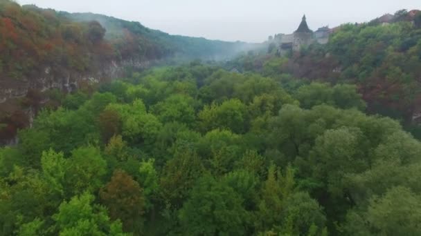 Colpo aereo di canyon Kamenec-Podolskiy — Video Stock