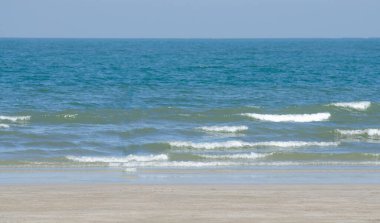 Tayland 'da popüler deniz kenarı eğlenceleri. Tüm mevsimlerde gezilebilen plajlar..