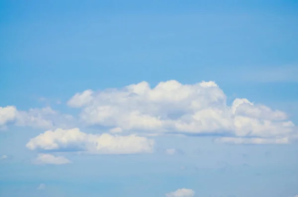 Awan Putih Latar Belakang Langit Biru Dan Tekstur — Stok Foto